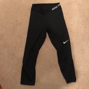Nike Pro Capri Leggings